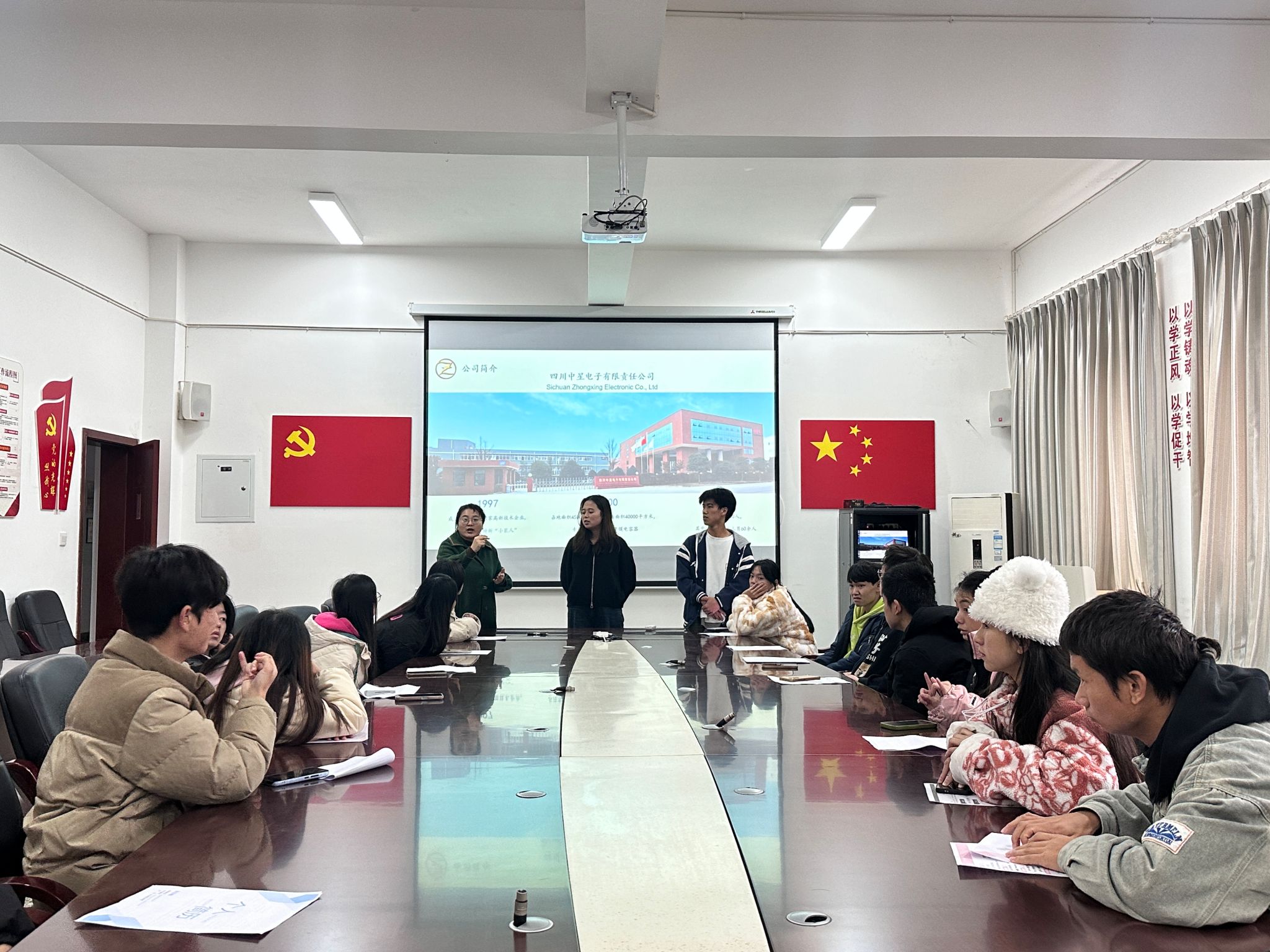 职引特教，艺启未来 特殊教育学院精准施策助力2026届毕业生扬帆起航